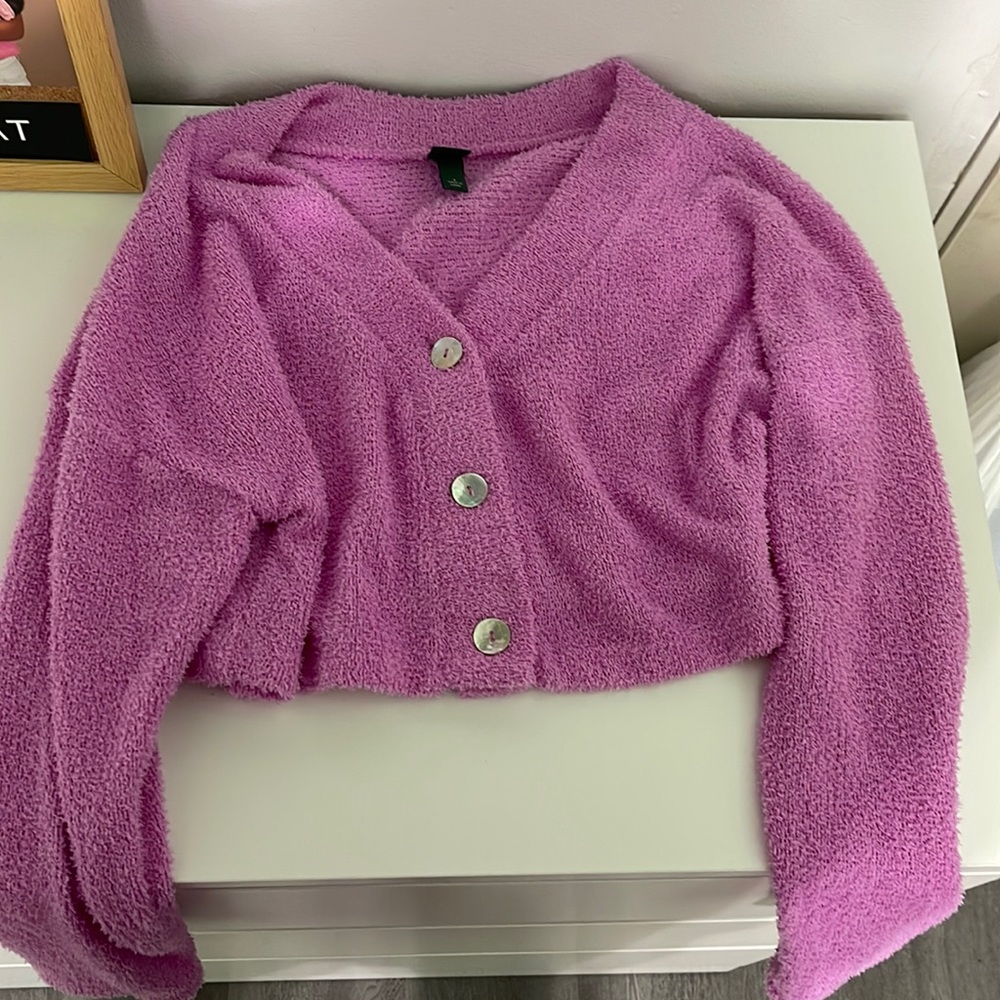 cropped long sleeve